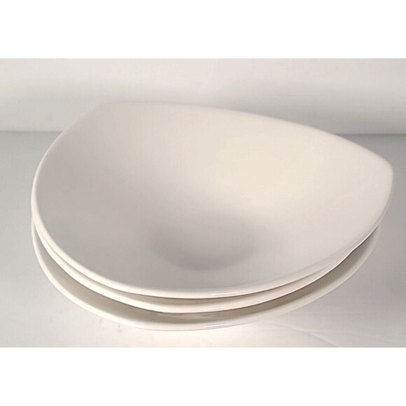 Crate and Barrel Triangular Flying Saucer Dessert Salad Bowls  Set of 3 White 7” - Picture 6 of 6